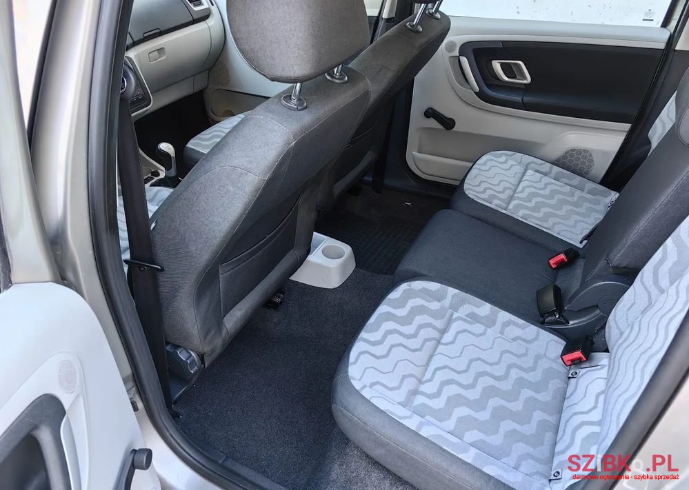 2007' Skoda Roomster 1.4 16V photo #5