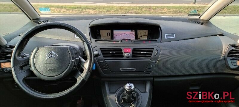 2008' Citroen C4 Picasso photo #5
