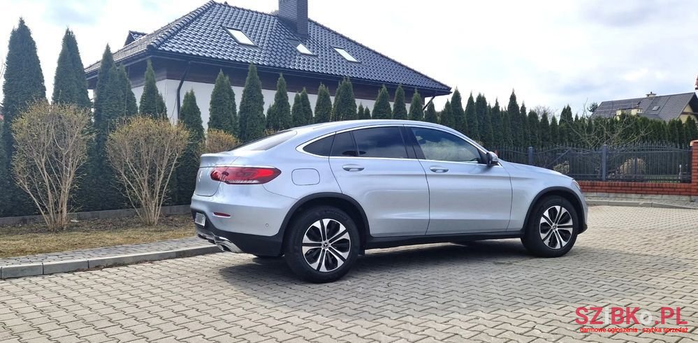 2022' Mercedes-Benz GLC photo #5