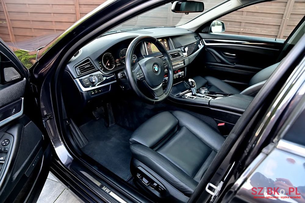 2014' BMW 5 Series 525D photo #5