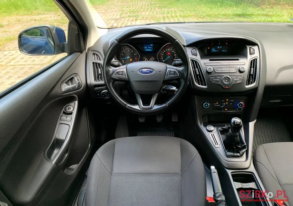 2016' Ford Focus photo #2