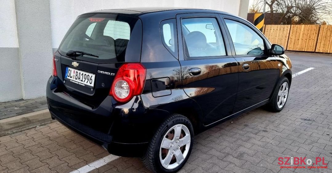 2010' Chevrolet Aveo photo #3