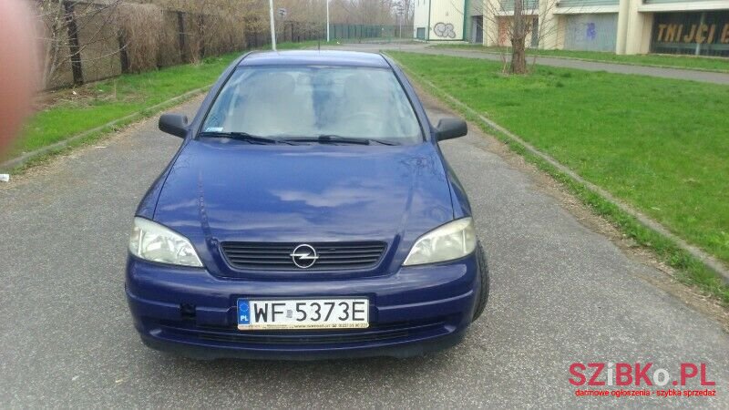 2008' Opel Astra photo #1