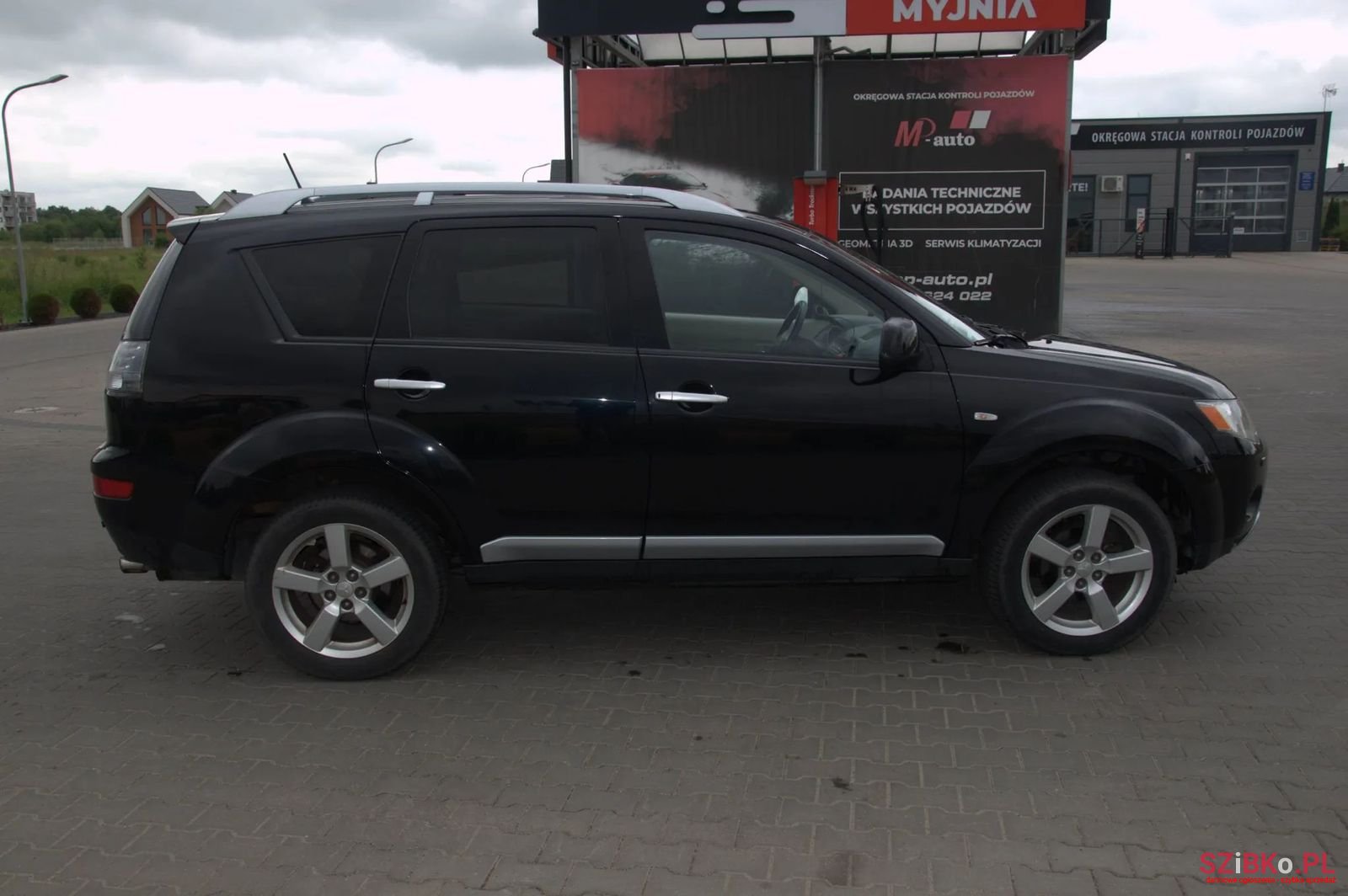 2006' Mitsubishi Outlander photo #3