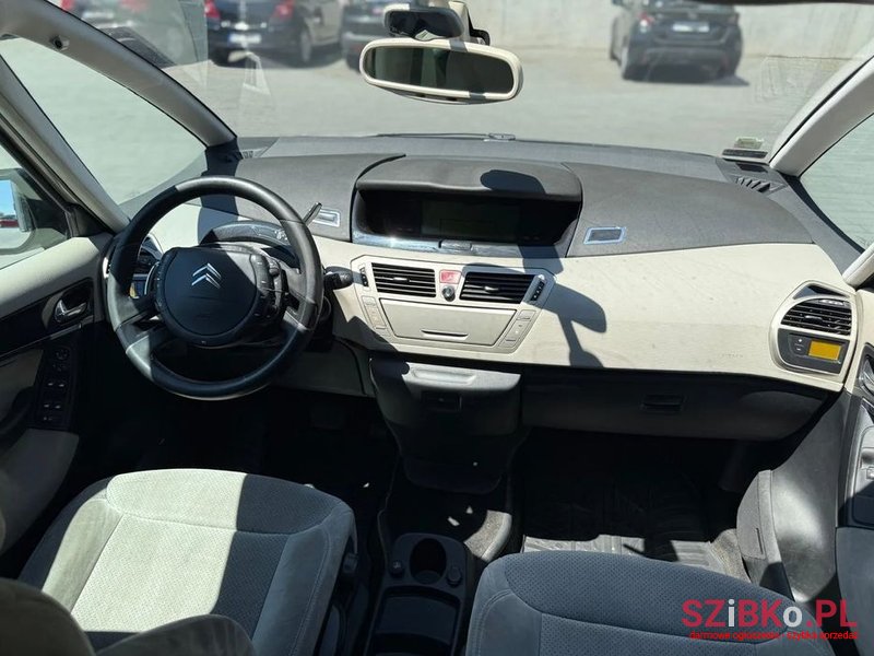 2009' Citroen C4 Grand Picasso photo #5