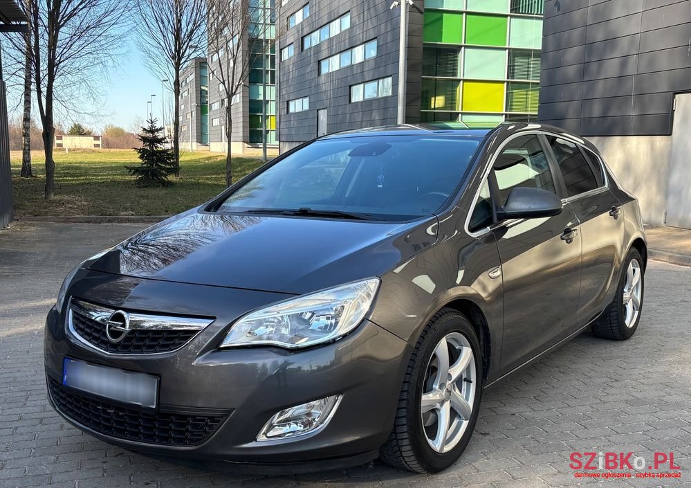 2010' Opel Astra 1.7 Cdti Dpf photo #1