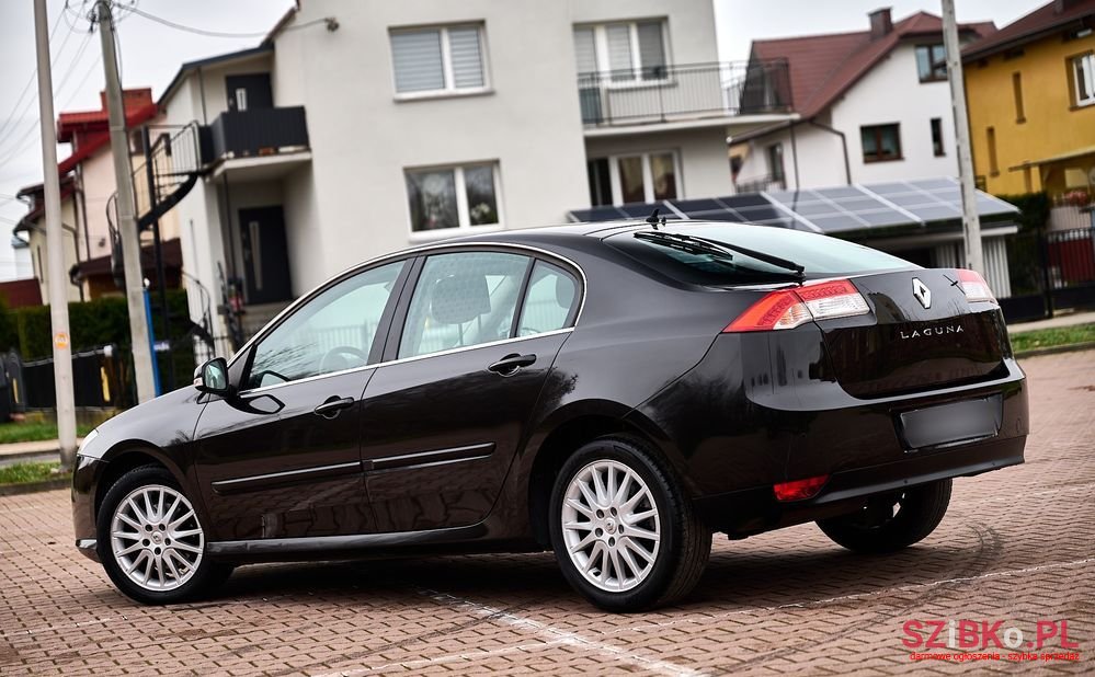 2009' Renault Laguna photo #6
