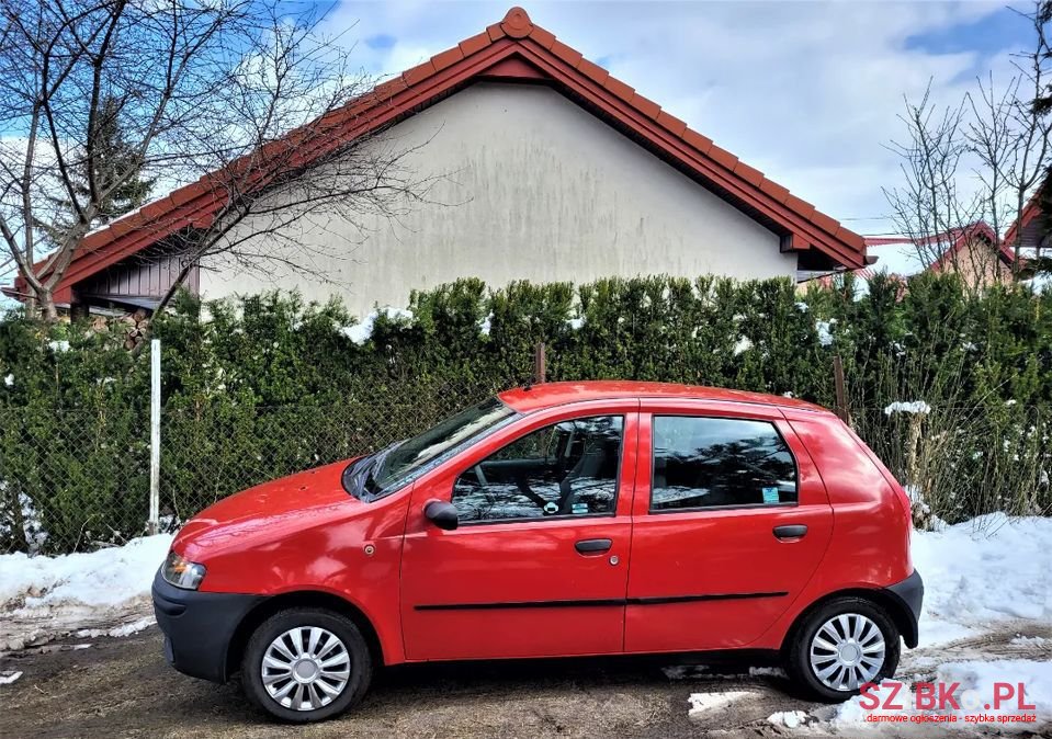 2001' Fiat Punto photo #3