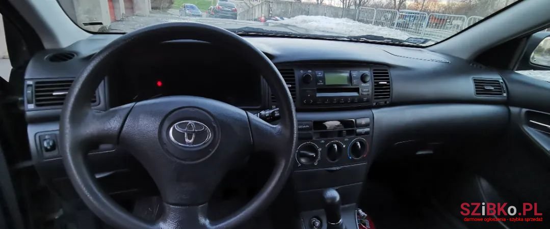 2004' Toyota Corolla photo #4