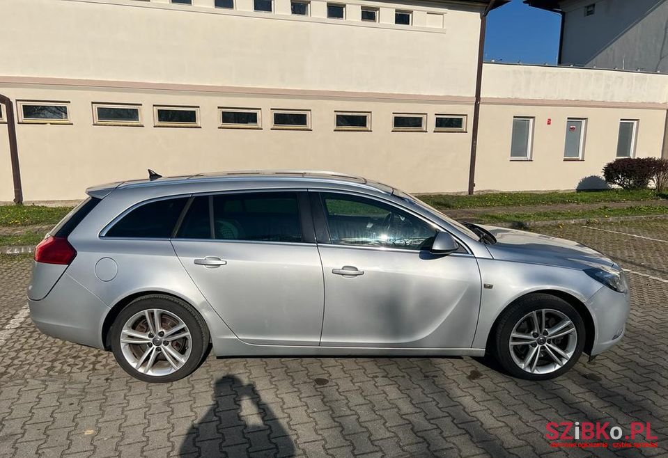 2011' Opel Insignia photo #3