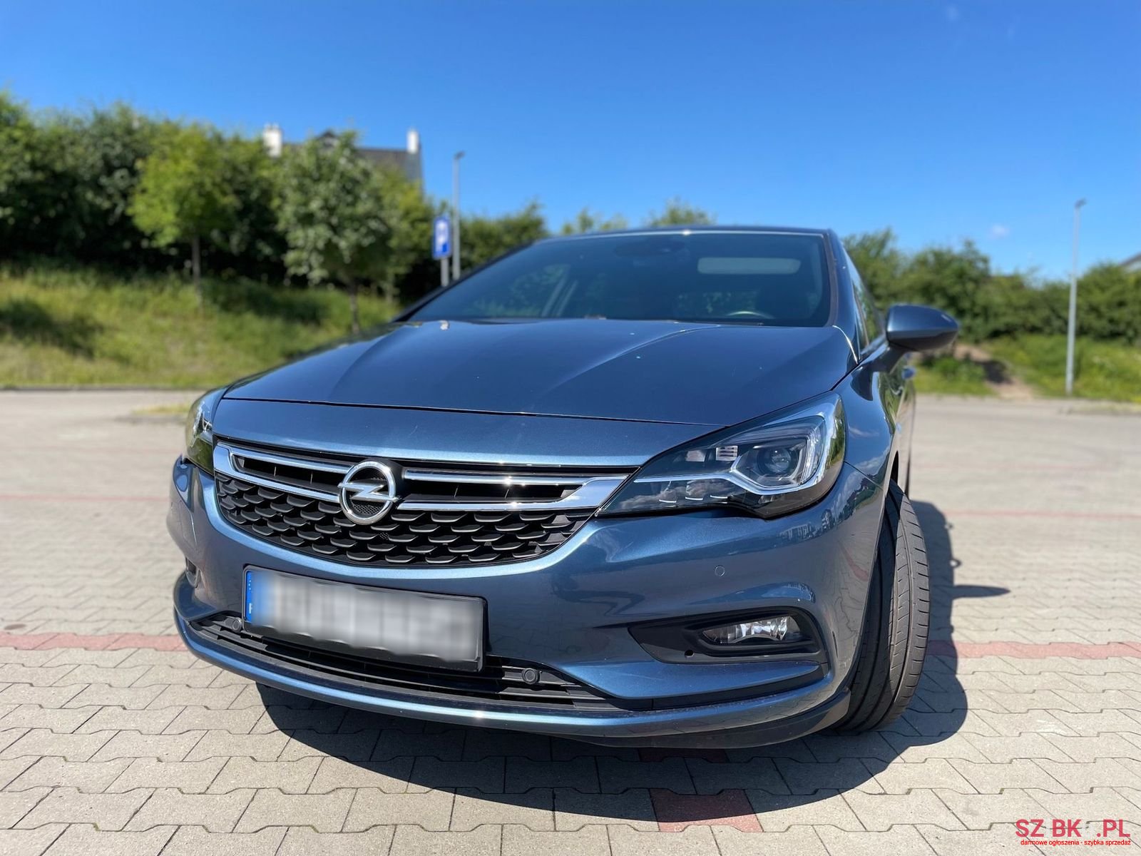 2015' Opel Astra photo #6