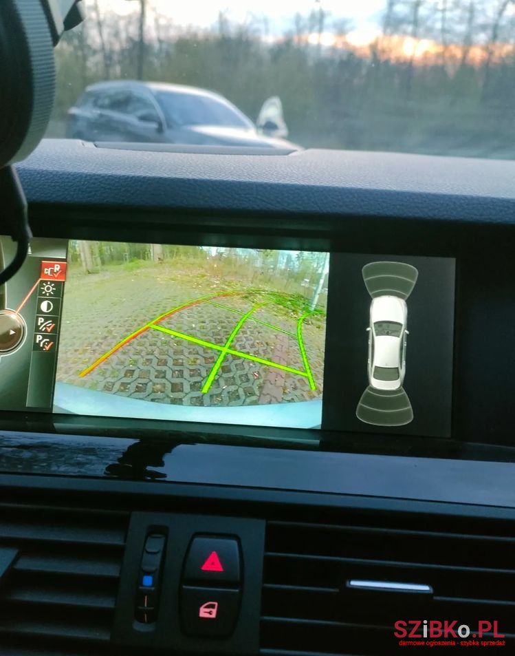 2013' BMW 5 Series 528I Xdrive photo #3