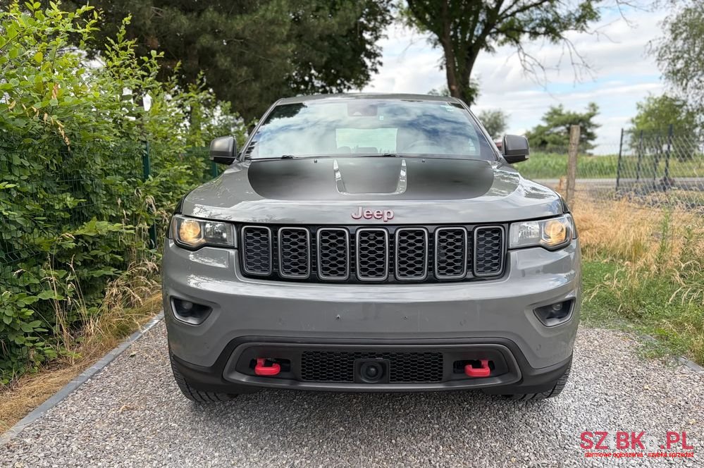 2019' Jeep Grand Cherokee photo #4