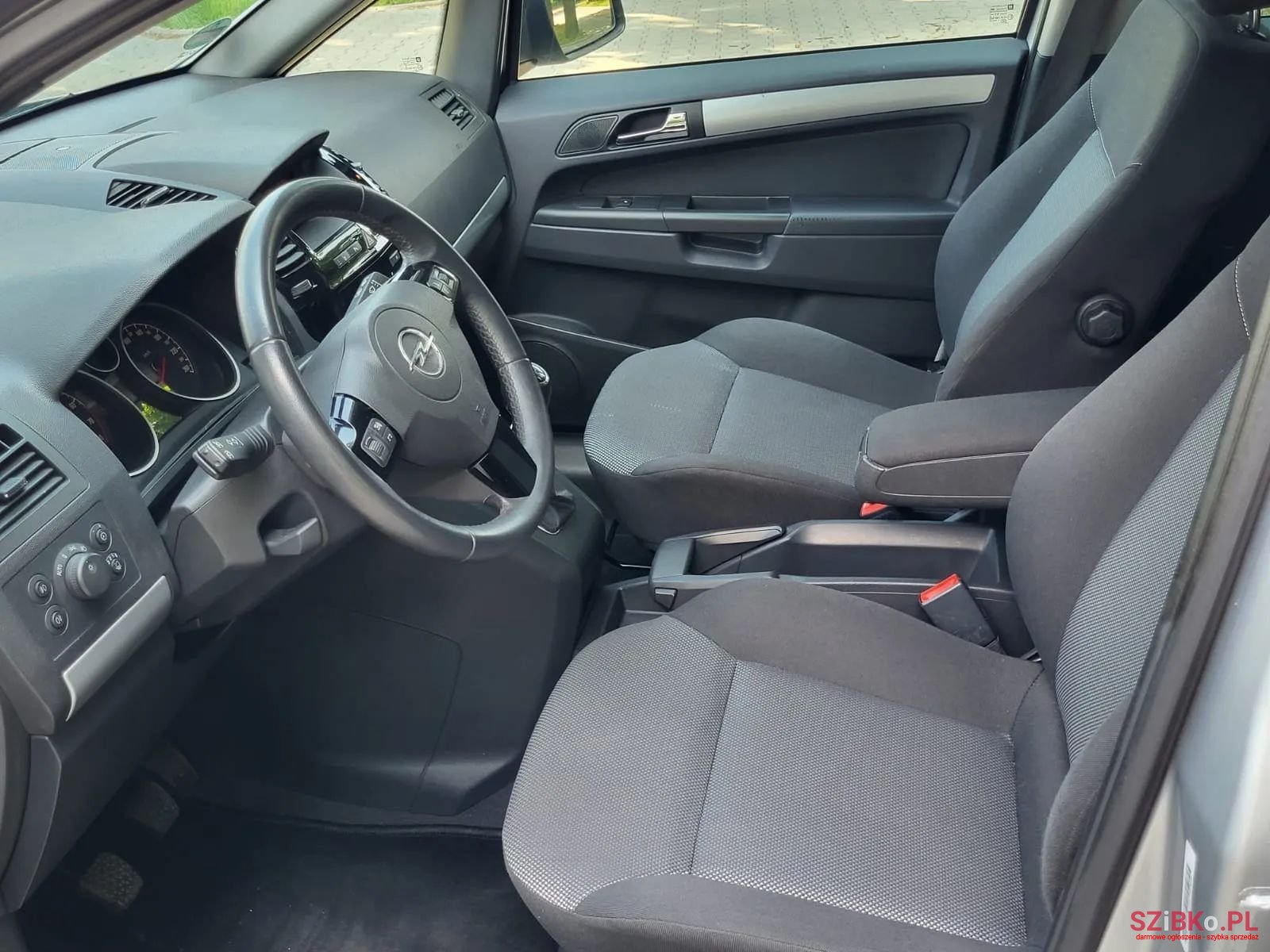 2008' Opel Zafira photo #6