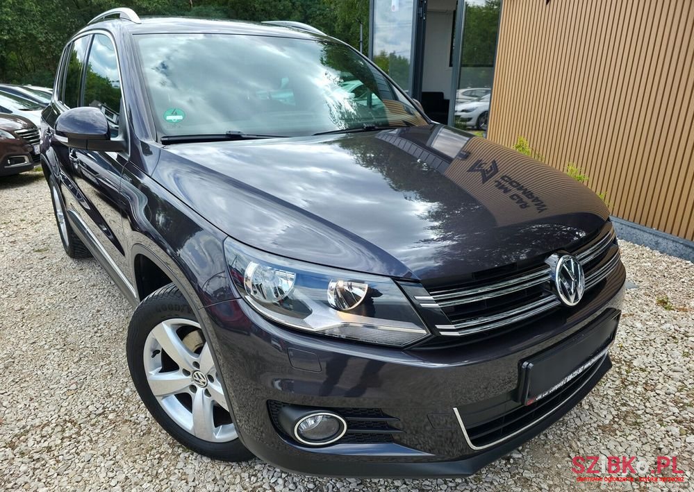 2015' Volkswagen Tiguan photo #2