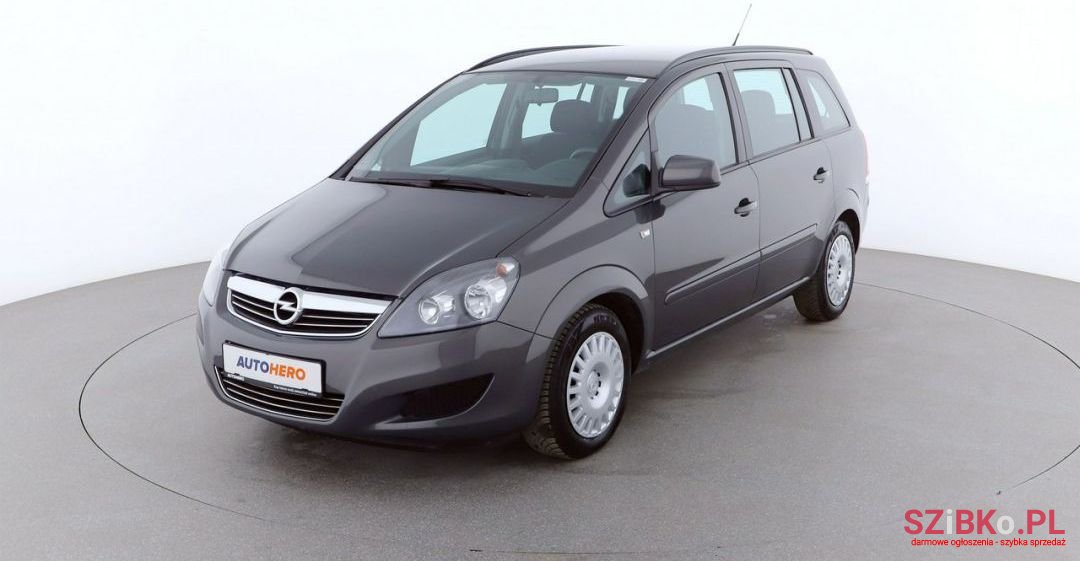 2014' Opel Zafira photo #1