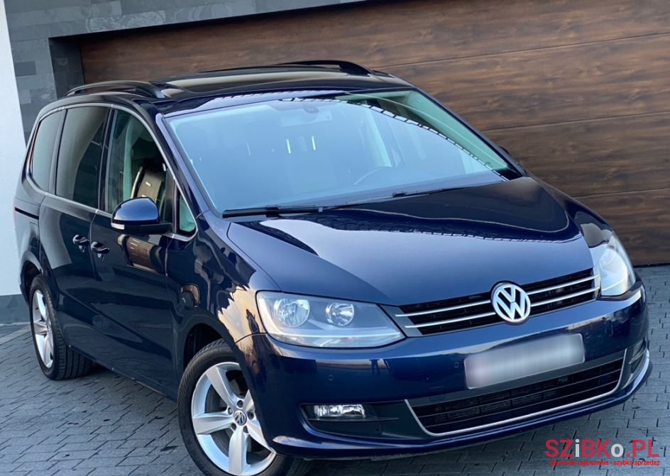 2011' Volkswagen Sharan photo #1