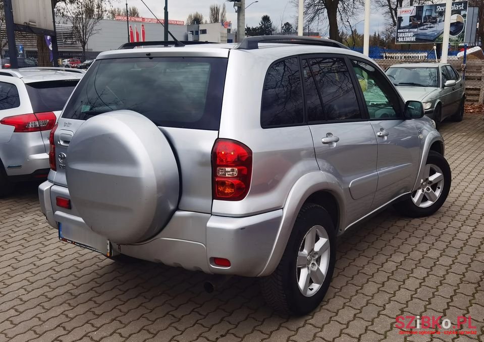 2005' Toyota RAV4 photo #3