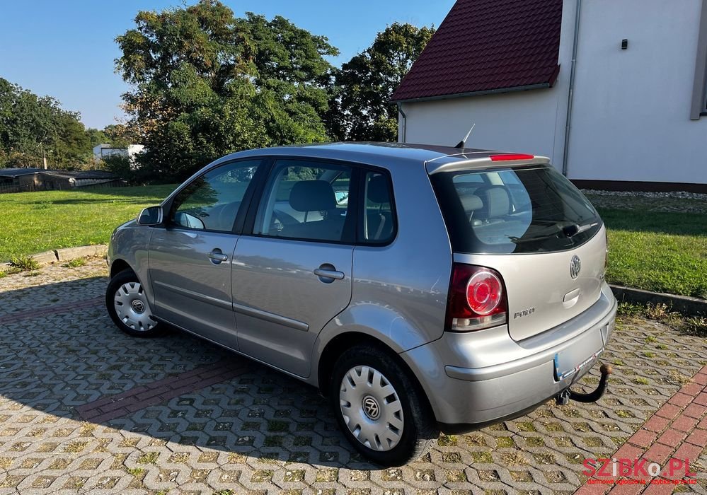 2007' Volkswagen Polo photo #6