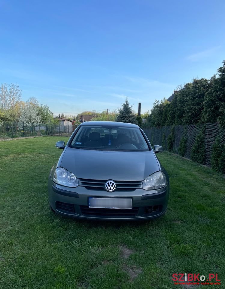 2003' Volkswagen Golf photo #1