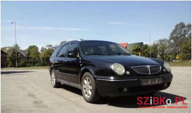 2000' Lancia Lybra photo #1