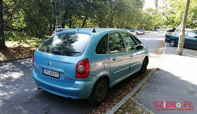 2002' Citroen Xsara Xsara Picasso photo #2