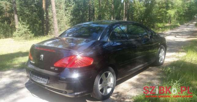 2004' Peugeot 307 CC photo #2