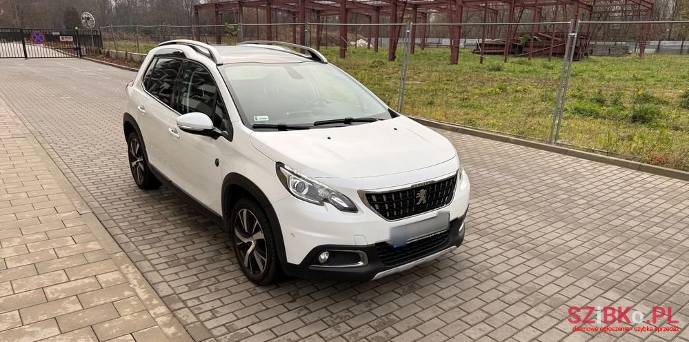 2018' Peugeot 2008 photo #2