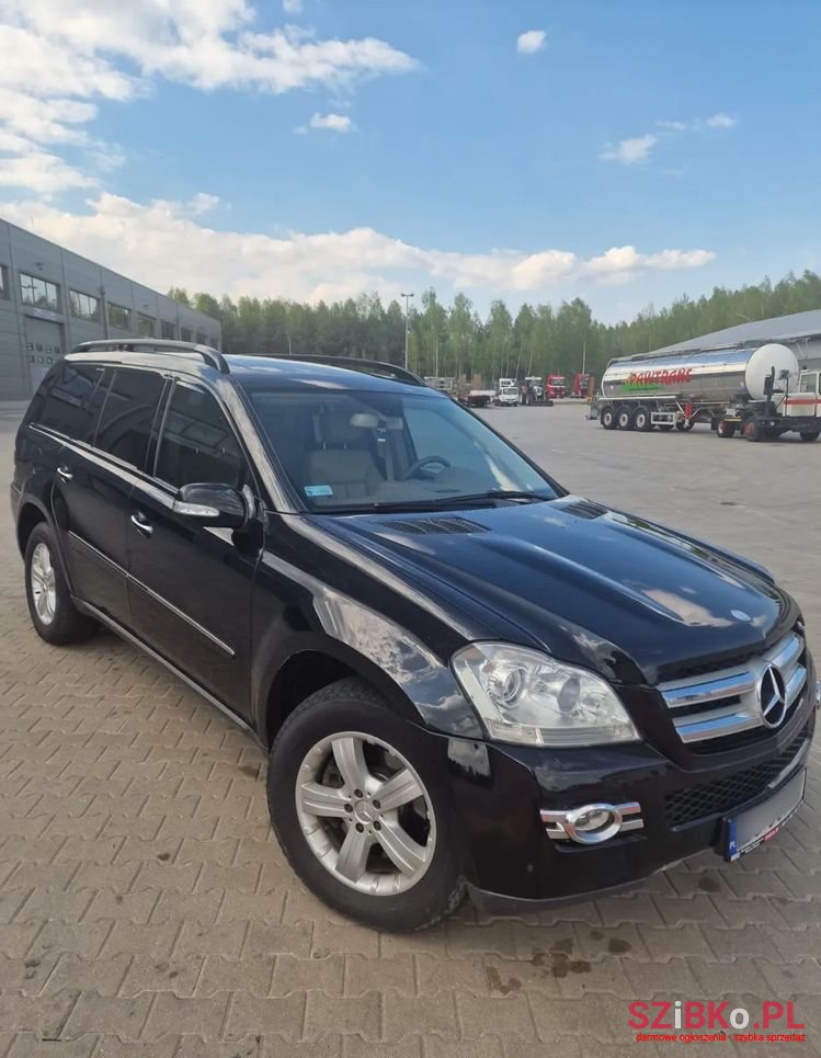 2008' Mercedes-Benz GL 320 Cdi photo #1