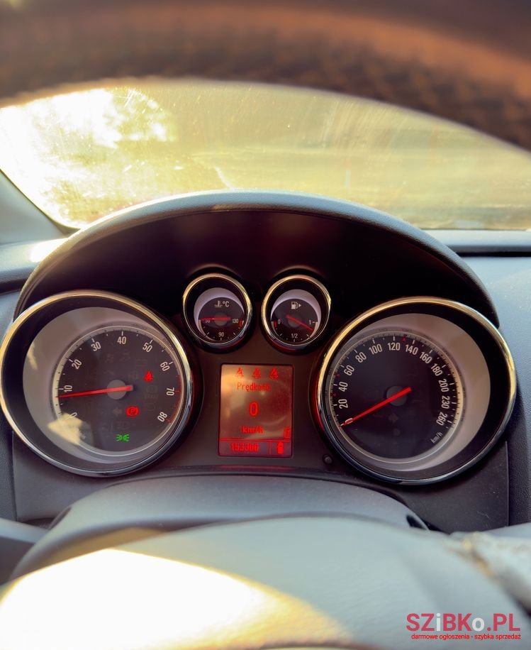 2010' Opel Astra 1.4 Turbo photo #5
