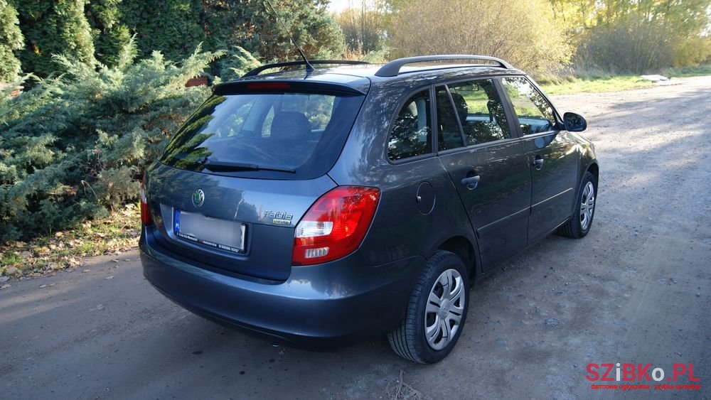 2008' Skoda Fabia photo #6