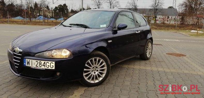 2005' Alfa Romeo 147 photo #1