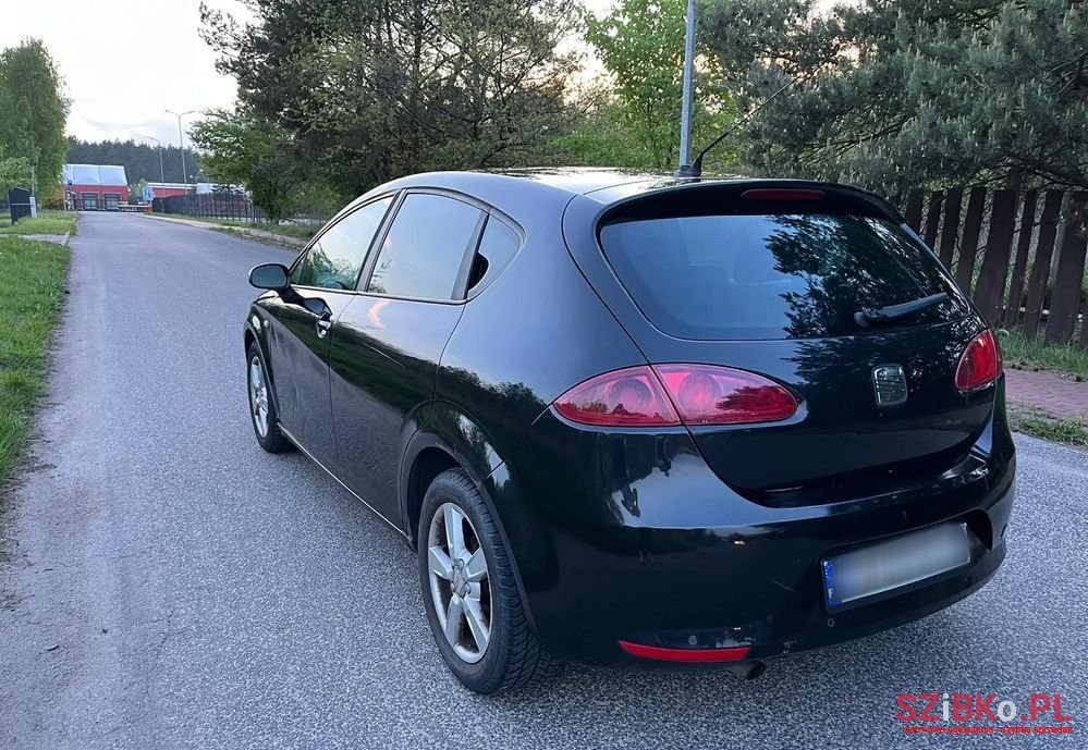 2007' SEAT Leon photo #3