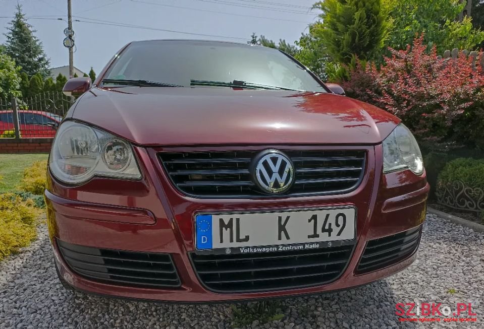 2005' Volkswagen Polo photo #5