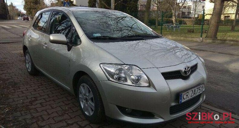 2008' Toyota Auris photo #1