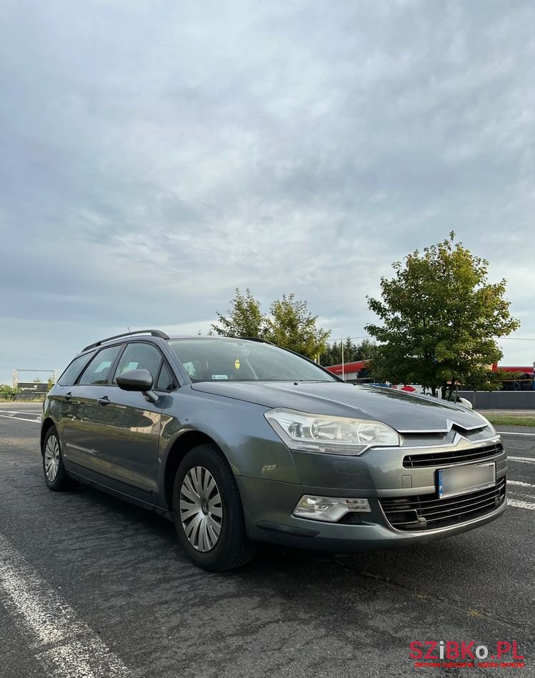 2010' Citroen C5 photo #3