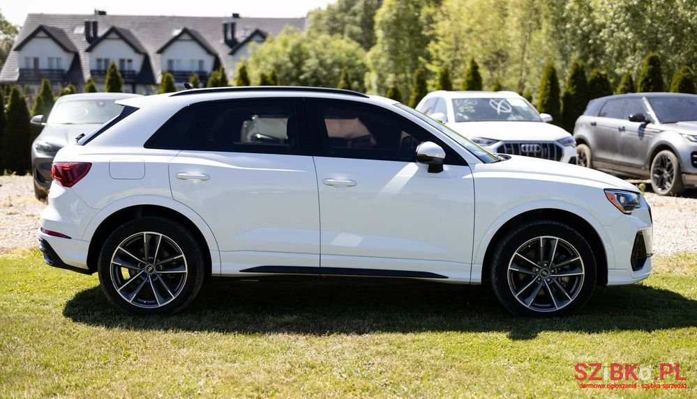 2021' Audi Q3 photo #2