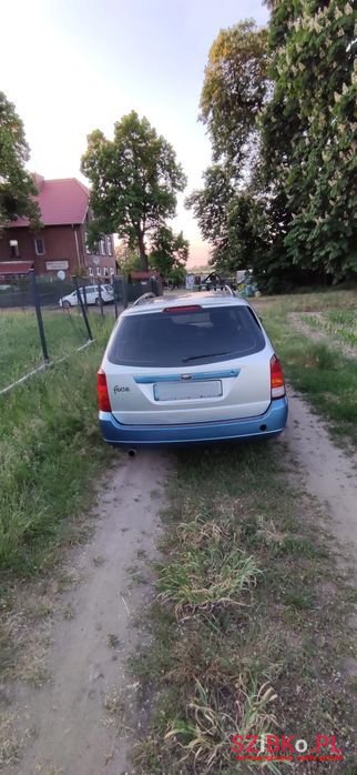 2000' Ford Focus photo #4