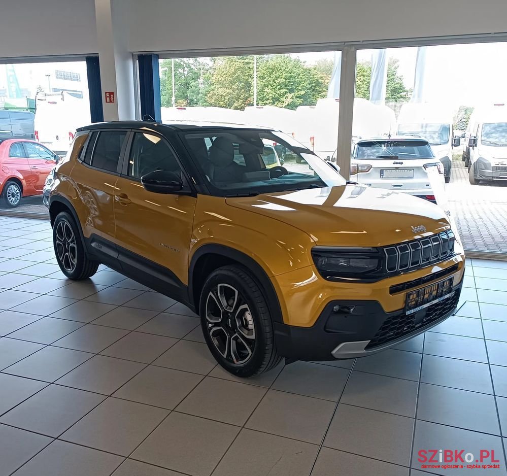 2024' Jeep Avenger photo #3