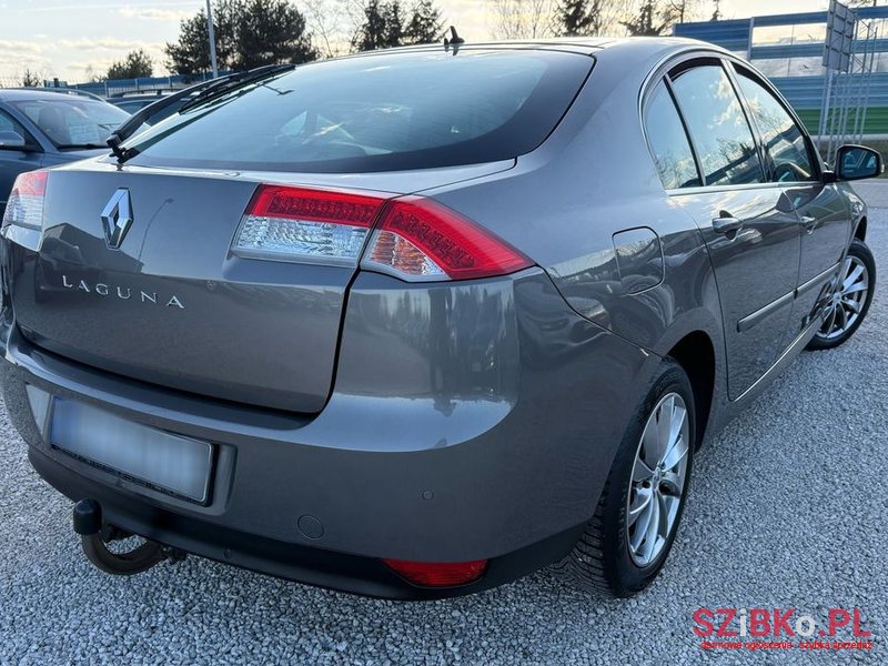 2008' Renault Laguna 2.0 Expression photo #5
