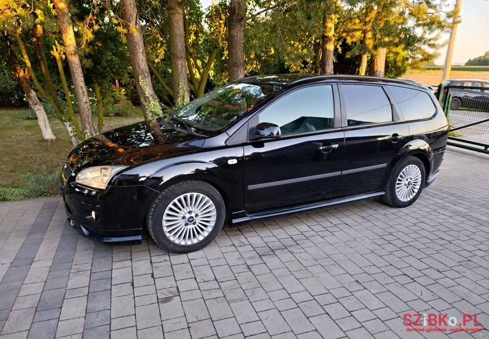 2007' Ford Focus 1.8 Black Magic photo #2