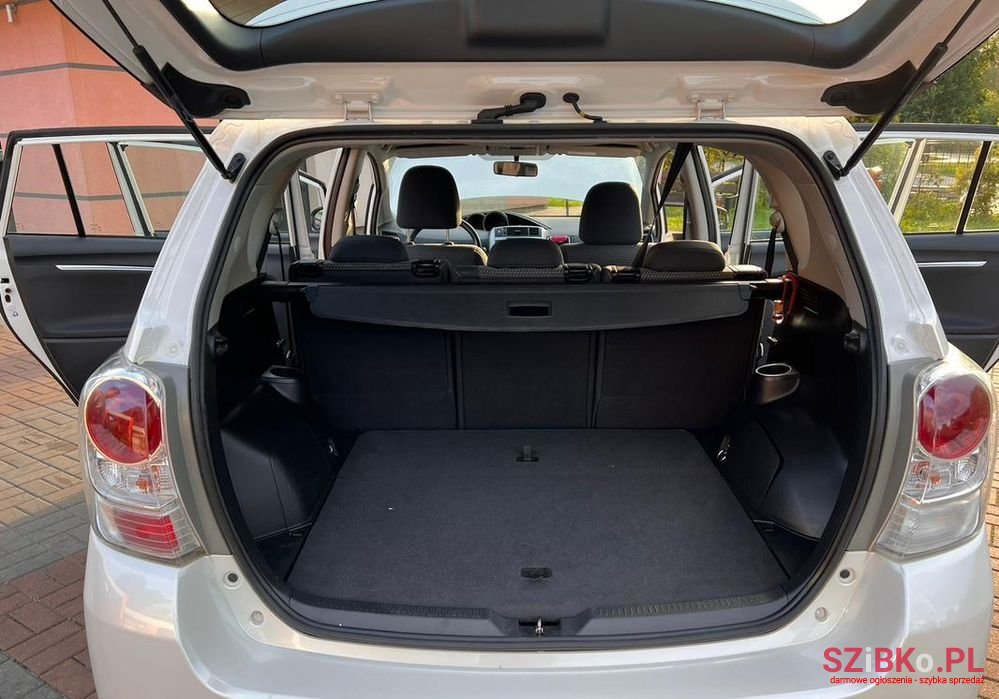 2014' Toyota Verso photo #6