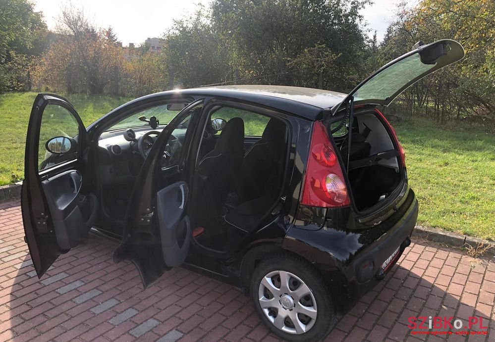 2009' Peugeot 107 photo #2