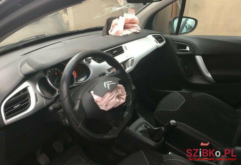 2010' Citroen C3 C3 Picasso photo #3