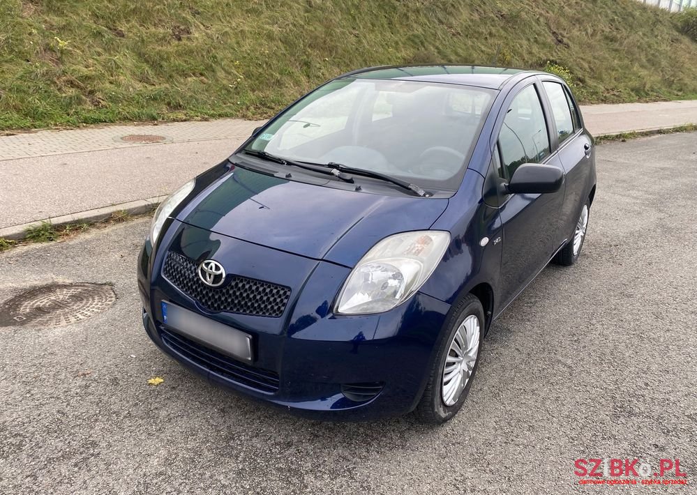 2008' Toyota Yaris photo #1
