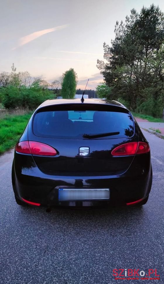 2007' SEAT Leon photo #4