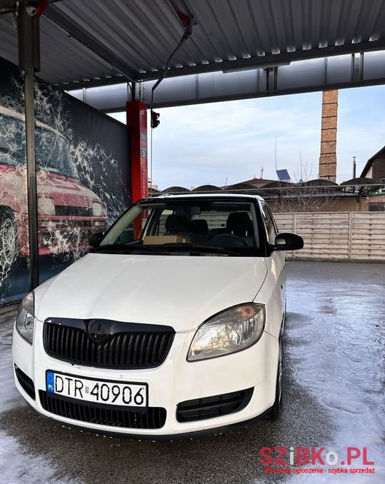 2008' Skoda Fabia photo #1