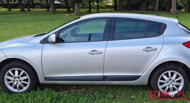 2010' Renault Megane photo #6