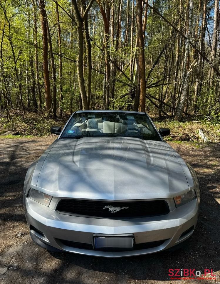 2011' Ford Mustang 3.7 V6 photo #4