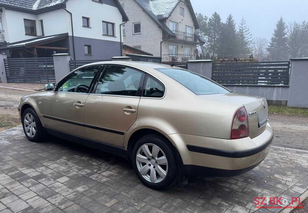 2000' Volkswagen Passat photo #3